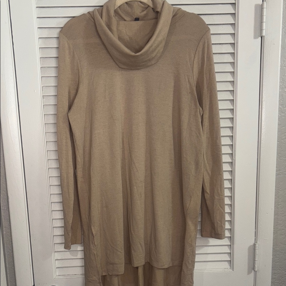 Women's Tan Sweater